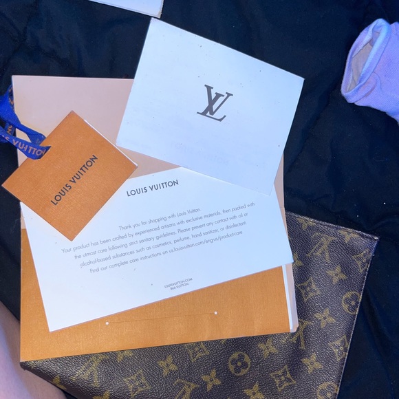 Discontinued Louis Vuitton, toiletry bag, number 26 - Picture 1 of 2